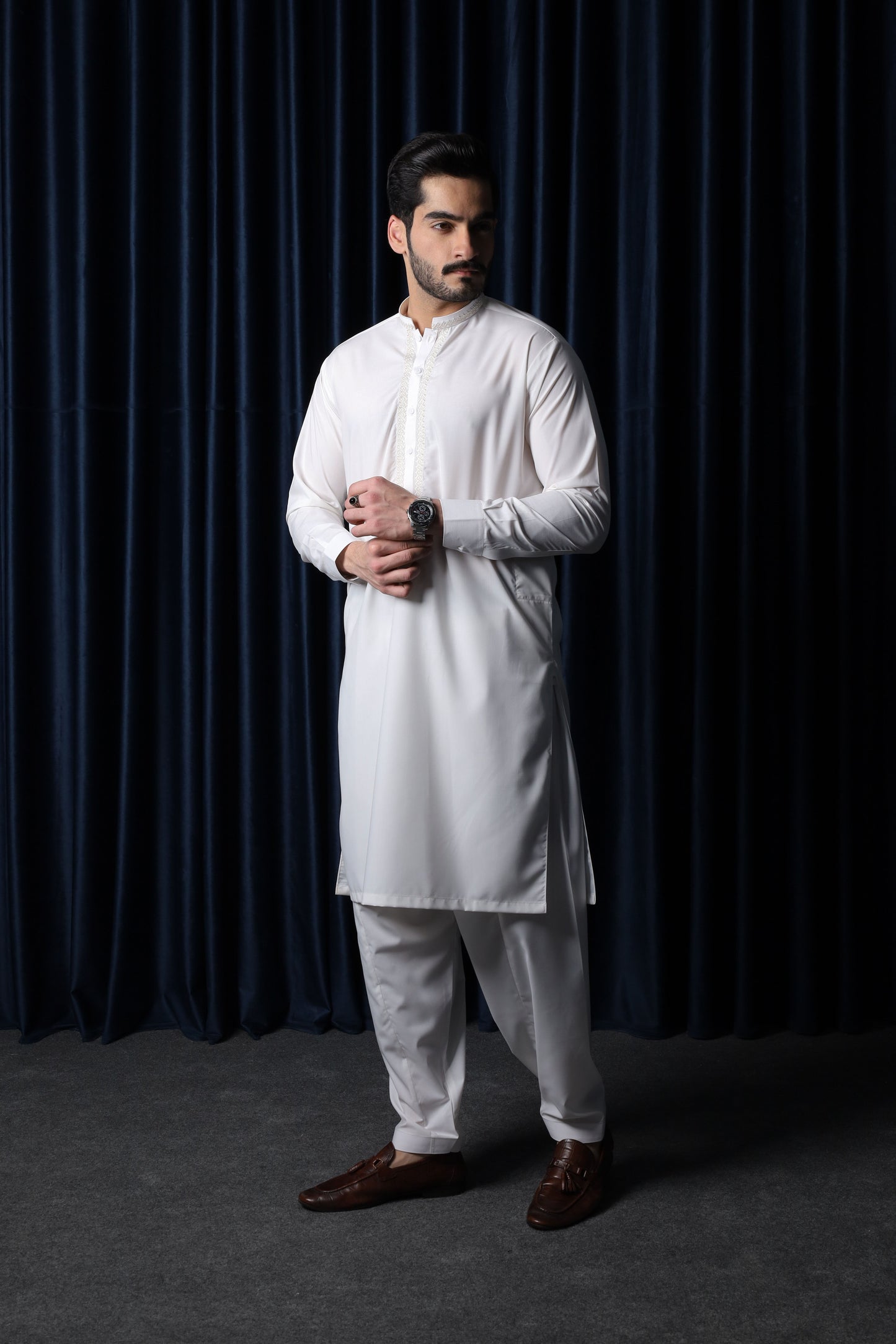 Off White Kameez Shalwar - Collar Neck Embroidered Edition - Men