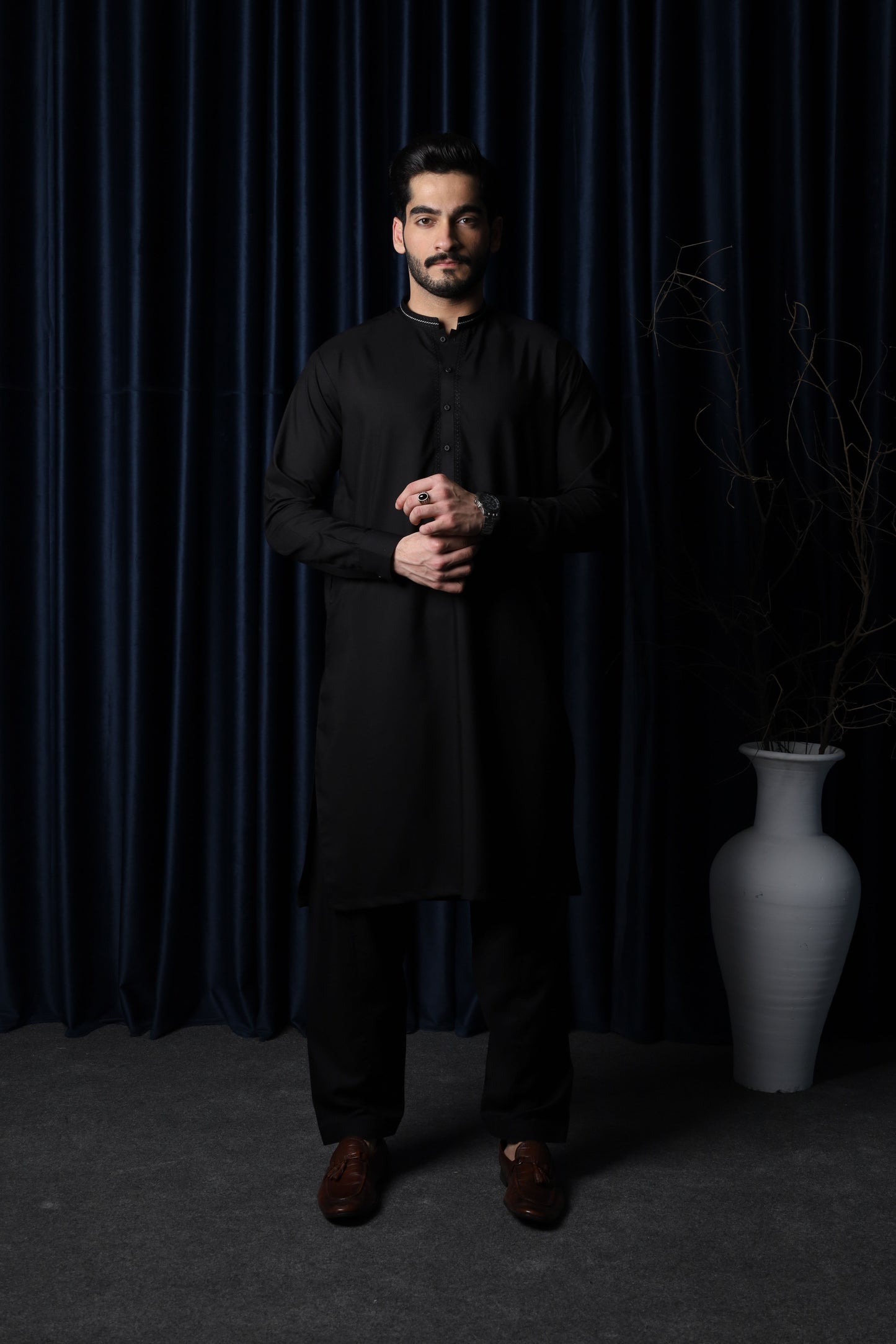 Black Kameez Shalwar - Collar Neck Embroidered Edition - Men